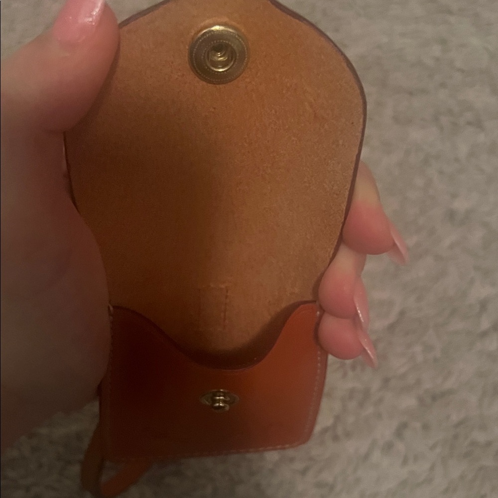 Like new Dooney & Bourke Brown Leather Pouch - Picture 5 of 7